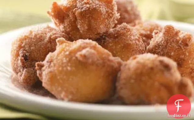 Frittelle di mele zuccherate