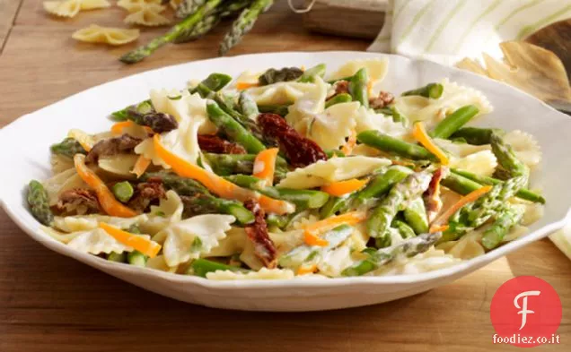 Pasta con papillon di asparagi