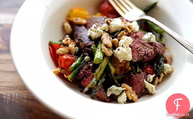 Insalata calda di asparagi, gorgonzola e bistecca