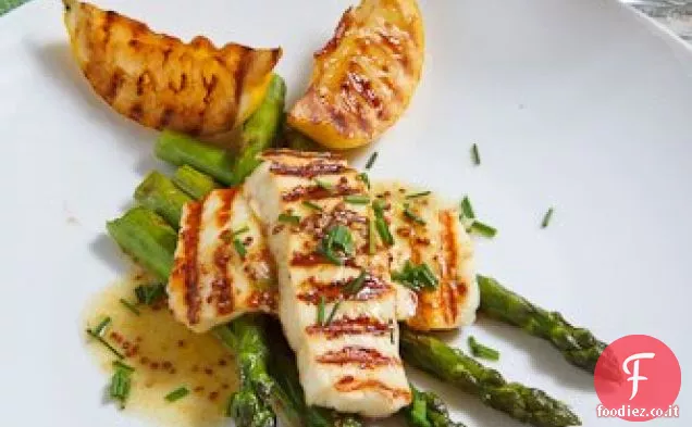 Asparagi alla griglia e insalata di Halloumi