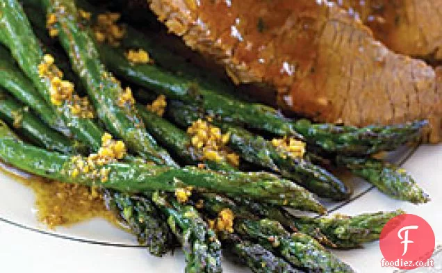 Asparagi arrostiti con aglio e olio di coriandolo