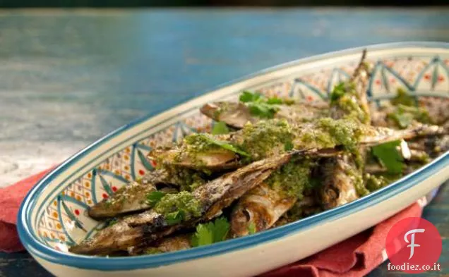 Sardine grigliate con salsa all'aglio e noci