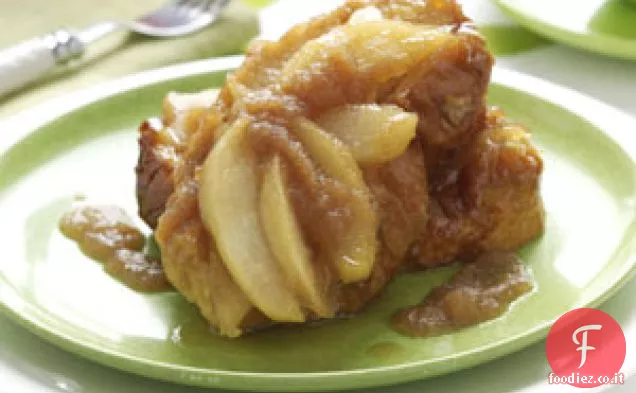 Toast alla francese alla mela durante la notte