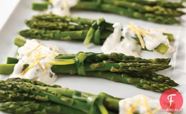 Asparagi cremosi di agrumi e erba cipollina