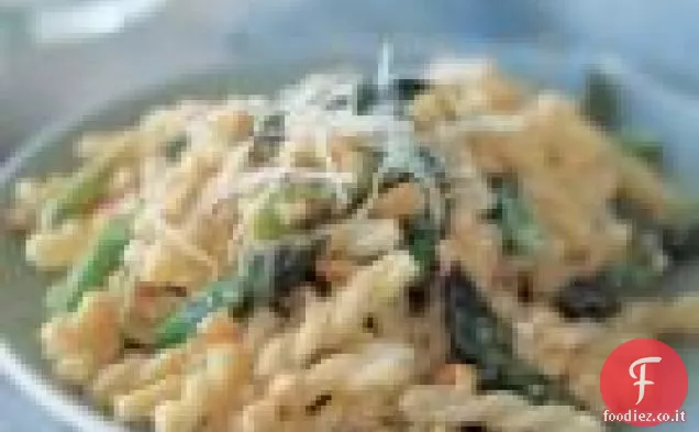 Gemelli Con Burro Marrone e Asparagi