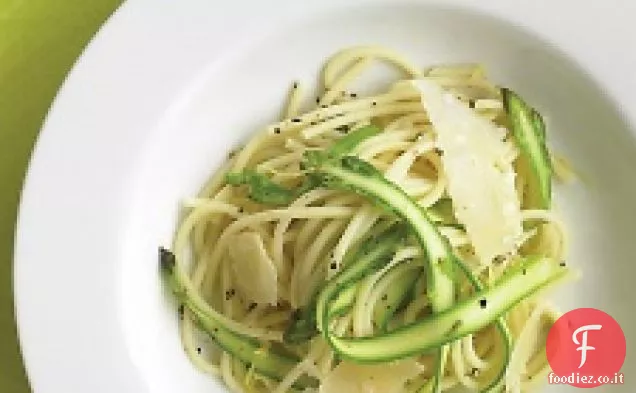 Spaghetti con Asparagi rasati