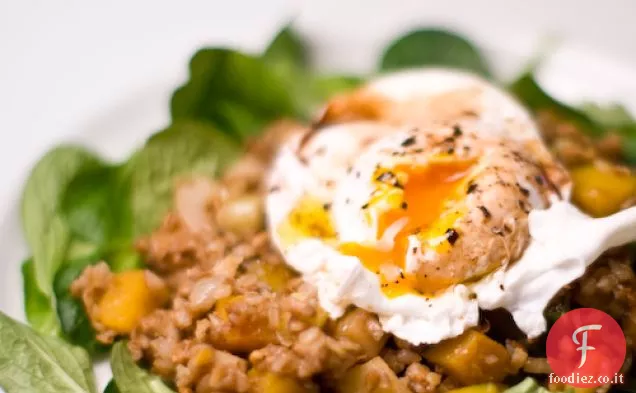Insalata di bacche di grano invernale caldo