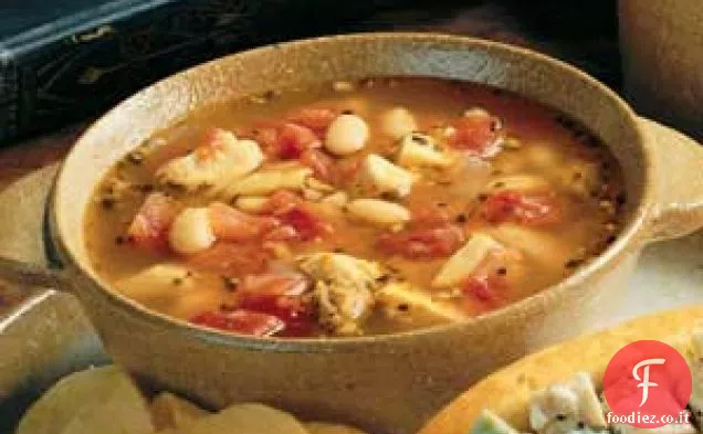 Zuppa di fagioli, pollo e salsiccia