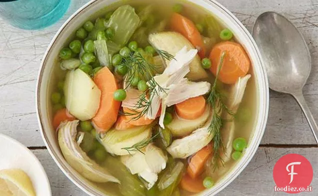 Zuppa di pollo e verdure a cottura lenta