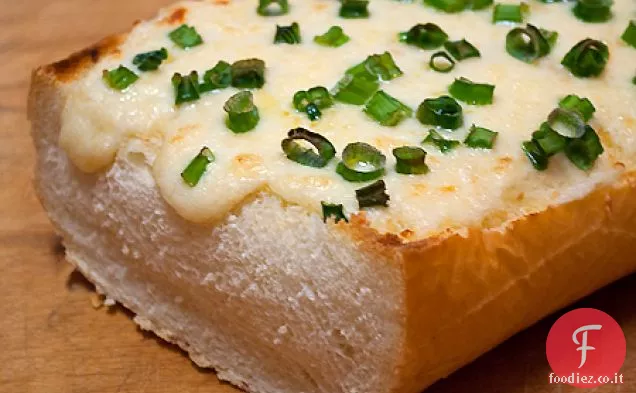 Pane all'aglio formaggio