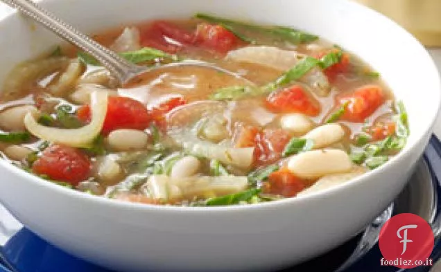 Zuppa di finocchio di fagioli bianchi