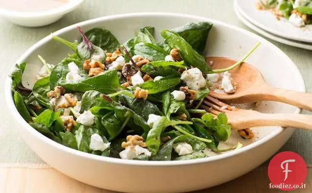 Insalata di spinaci con formaggio di capra e noci