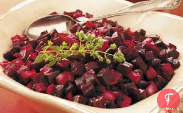 Insalata di barbabietole di cipolla