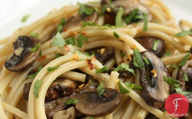 Spaghetti con Funghi, Aglio e Olio