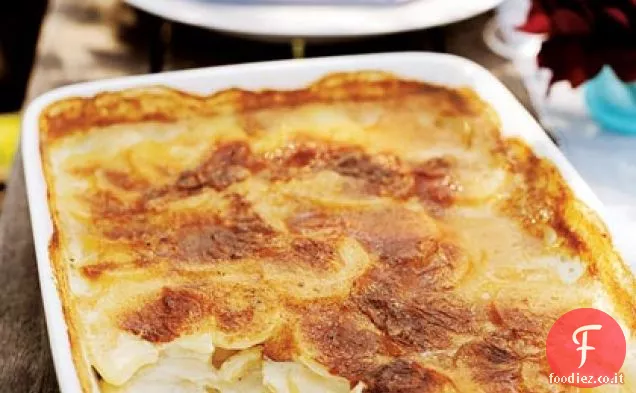 Gratin cremoso di patate con cumino e aglio