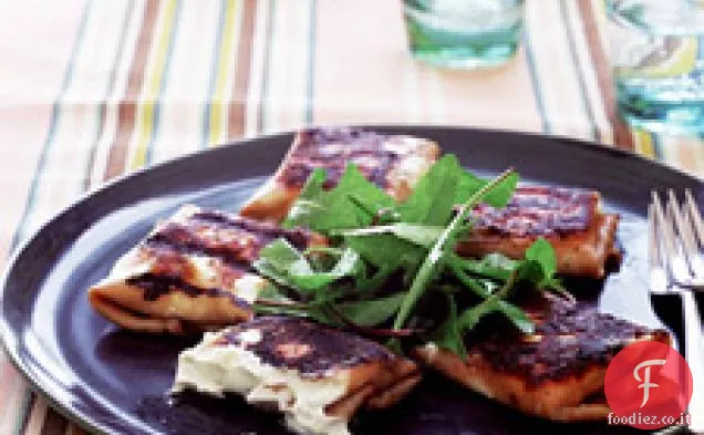 Focaccina con Aglio Arrosto, Scalogno e Provolone