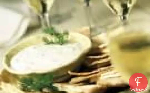Salsa di yogurt con aglio, menta e aneto