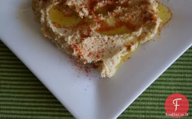Hummus di aglio arrosto