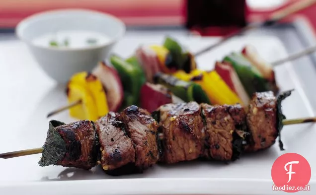 Shish Kebab turchi con Tahini aglicky
