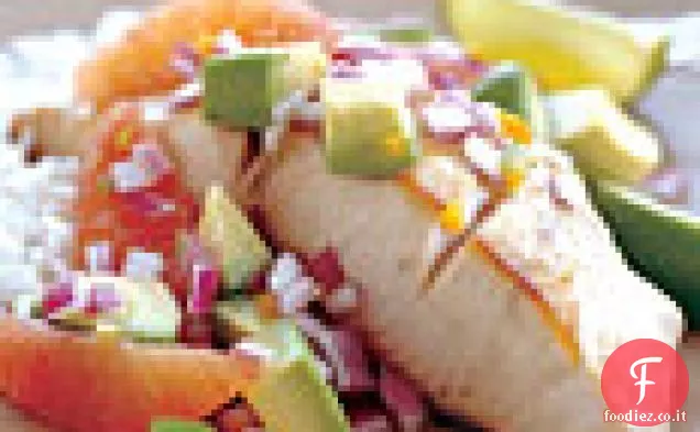 Mahi-Mahi con arancia rossa, avocado e salsa di cipolla rossa