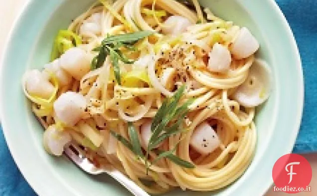 Spaghetti con Capesante, porri e dragoncello