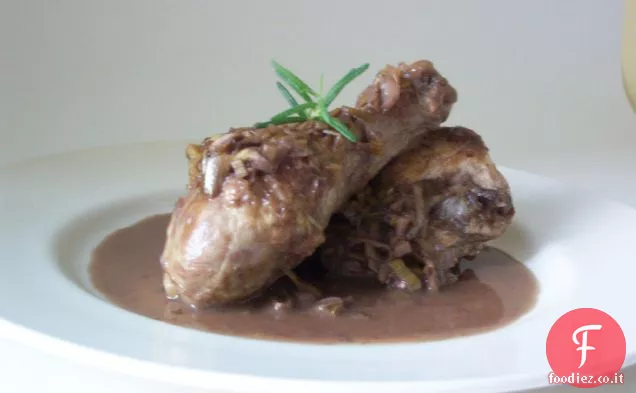 Pollo brasato con Vino Rosso e porri