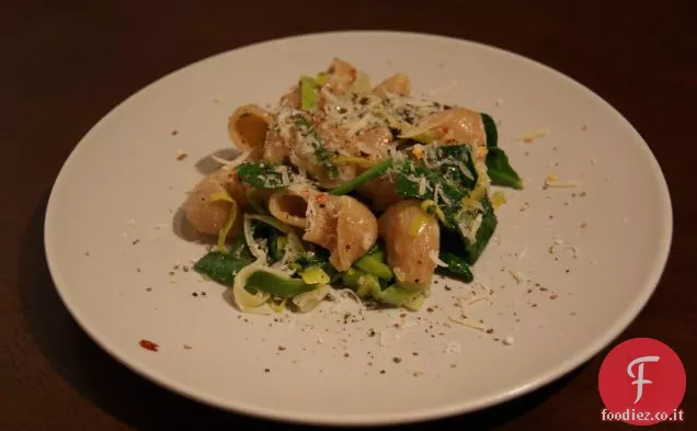 Pasta cremosa di porri e spinaci