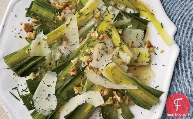 Insalata di porri con Noci e Tomme de Brebis