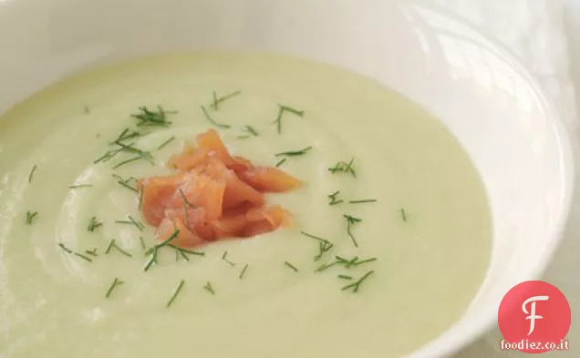Finocchio-zuppa di patate con salmone affumicato