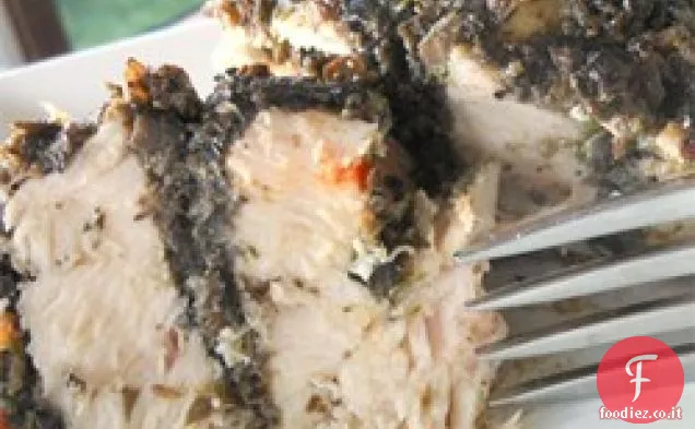 Pollo ripieno alla griglia con purea di olive e capperi