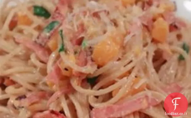 Spaghetti semplici con prosciutto e zucca