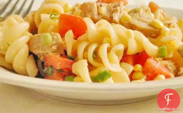 Rotini di pollo, mais e cipolla verde