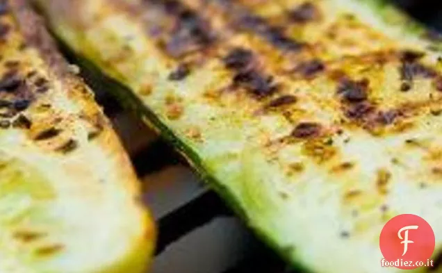 Zucca estiva alla griglia e cipolle