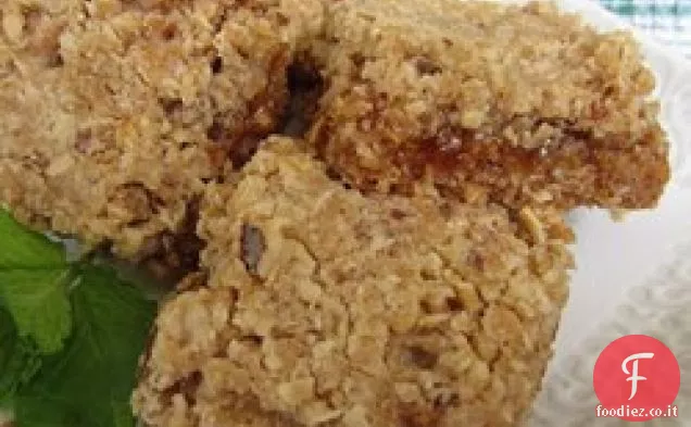 Quadrati di albicocche e farina d'avena alla nocciola