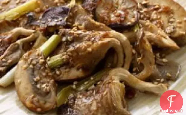 Funghi arrosto di sesamo e scalogno
