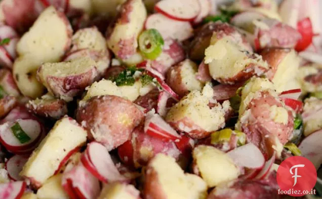 Insalata di patate rosse con scalogno e ravanelli