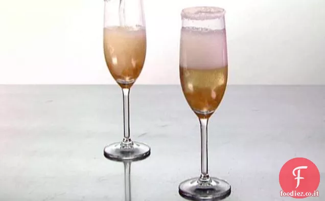 Cocktail allo champagne e zenzero