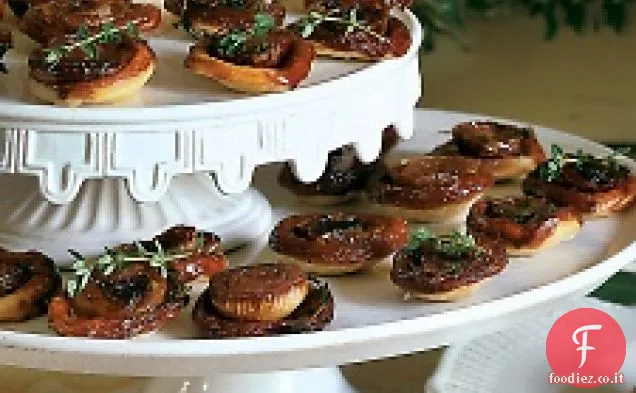 Tartellette di cipolla caramellate