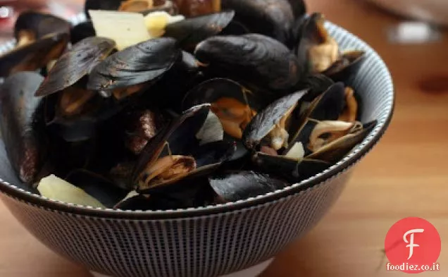 Cozze con Prosciutto affumicato e cipolle Vidalia