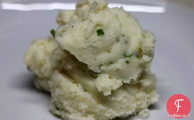 Panna acida e purè di patate alla cipolla