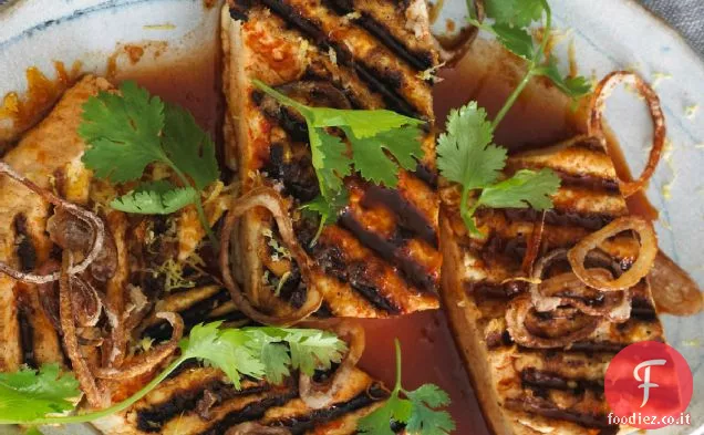 Tofu alla griglia con scalogni croccanti Ricetta