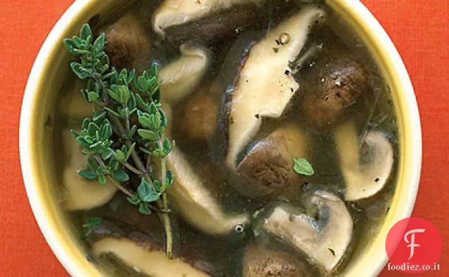 Funghi in brodo di Sherry scalogno