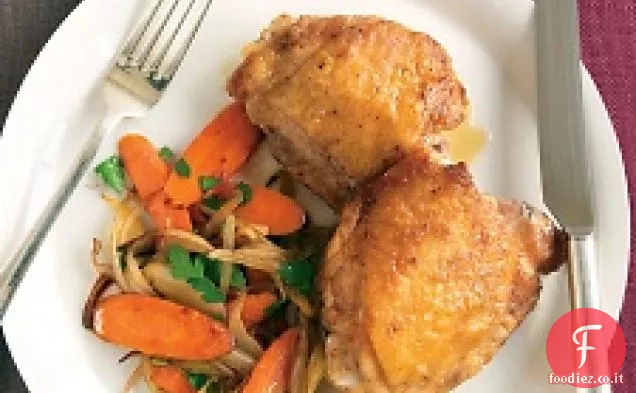 Pollo scottato in padella con scalogno e carote