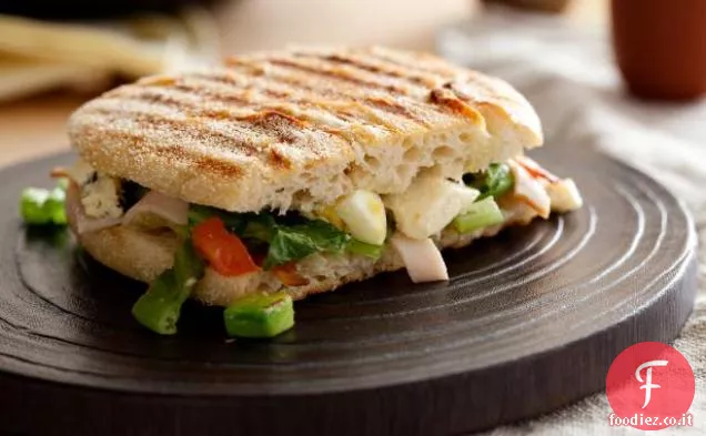 Panini con insalata Cobb