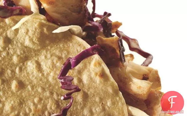 Tacos di pesce piccante con Slaw