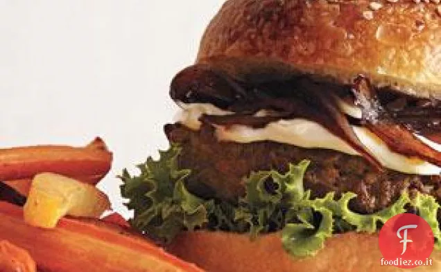 Hamburger con scalogno e patatine fritte di verdure