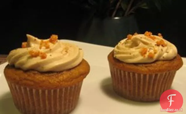 Cupcakes speziati alla zucca con glassa di formaggio cremoso allo zucchero di canna al bourbon