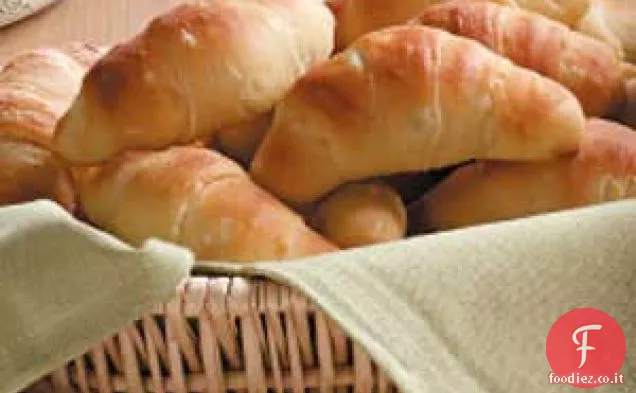 Involtini a mezzaluna di cipolla