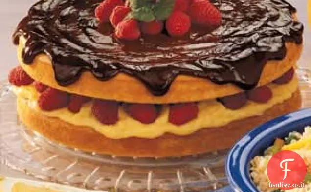 Torta alla crema di lamponi