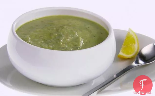 Zuppa di carciofi con menta fresca